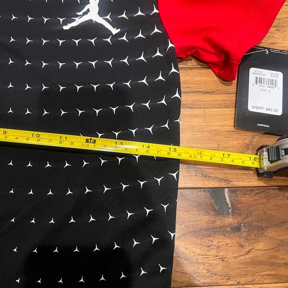 Jordon Nike Boys MJ Jumpman Short Sleeve Tee Small Dri-fit Black White Red - Picture 5 of 8